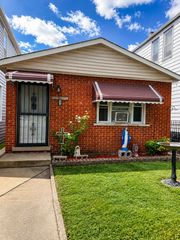 8620 S Baltimore Avenue, Chicago, IL 60617