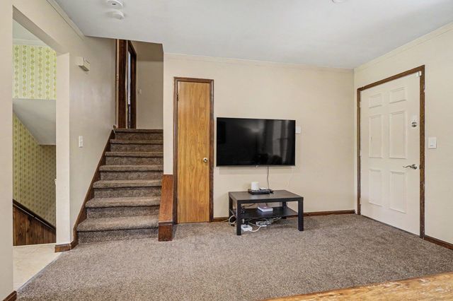 1860 S Jackson Avenue, Harrison, MI 48625