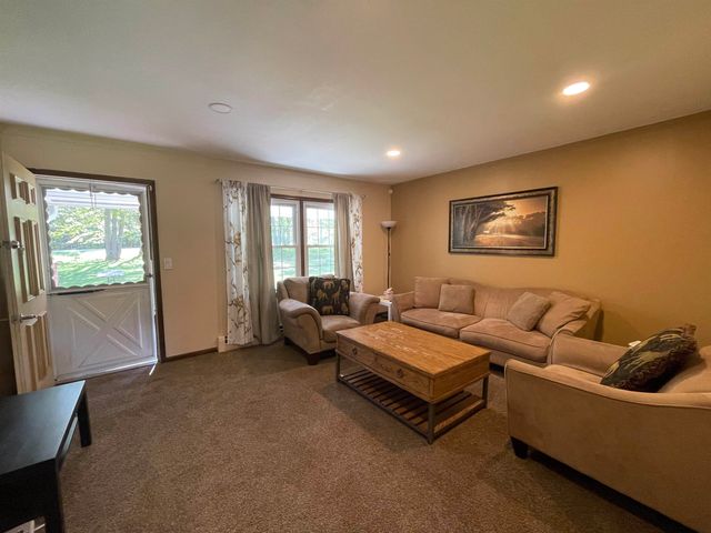 1860 S Jackson Avenue, Harrison, MI 48625