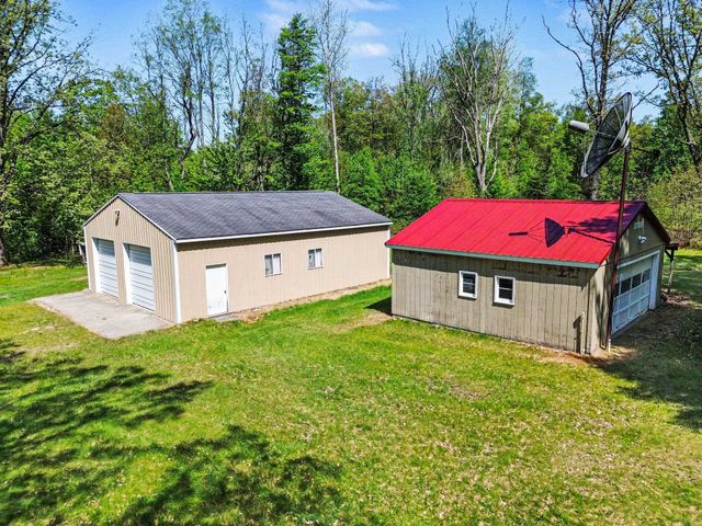 1860 S Jackson Avenue, Harrison, MI 48625