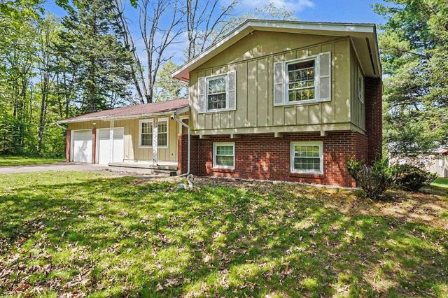 1860 S Jackson Avenue, Harrison, MI 48625
