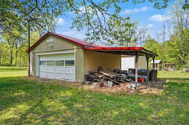 1860 S Jackson Avenue, Harrison, MI 48625