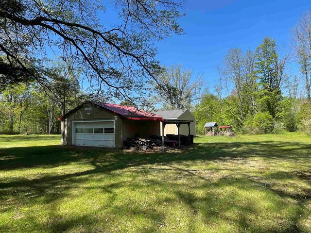 1860 S Jackson Avenue, Harrison, MI 48625