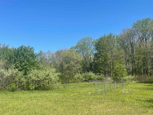 1860 S Jackson Avenue, Harrison, MI 48625