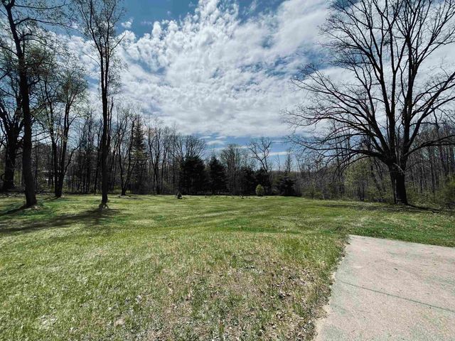 1860 S Jackson Avenue, Harrison, MI 48625