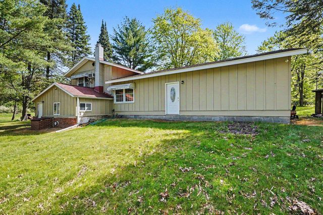 1860 S Jackson Avenue, Harrison, MI 48625