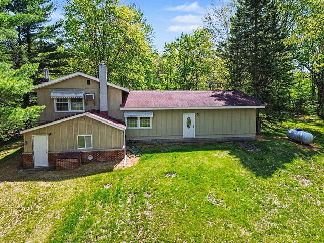 1860 S Jackson Avenue, Harrison, MI 48625