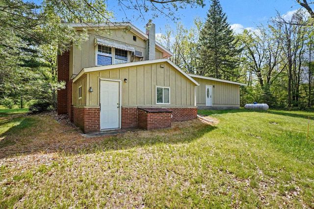 1860 S Jackson Avenue, Harrison, MI 48625