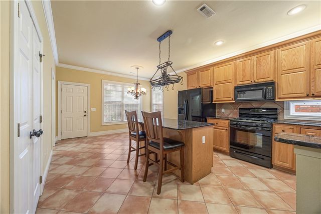 6872 Young Farm Avenue, Springdale, AR 72762