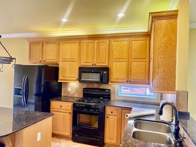 6872 Young Farm Avenue, Springdale, AR 72762