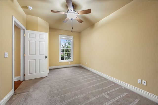 6872 Young Farm Avenue, Springdale, AR 72762
