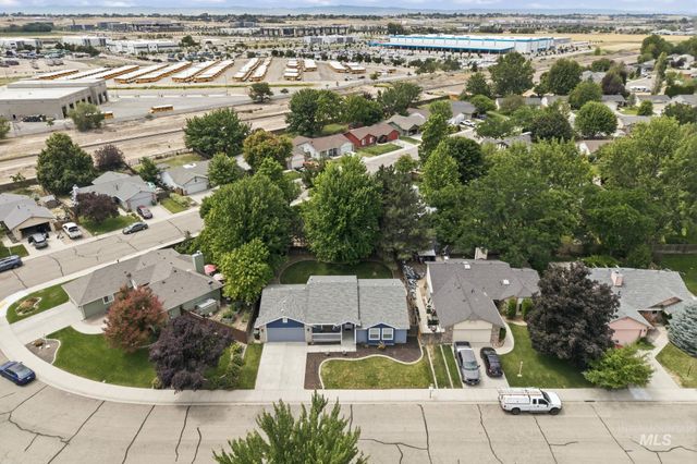 705 N Abernathy Way, Meridian, ID 83642
