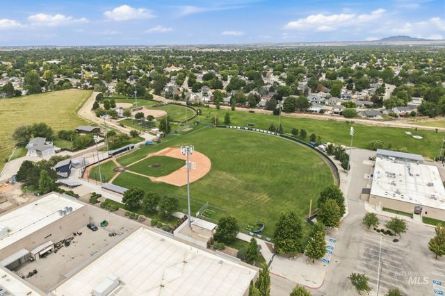 705 N Abernathy Way, Meridian, ID 83642
