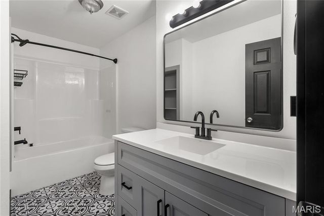 87 Parkway Drive B, Bloomsdale, MO 63627