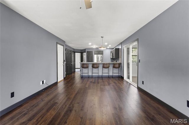 87 Parkway Drive B, Bloomsdale, MO 63627