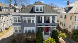 13 Roslyn Street 3, Salem, MA 01970