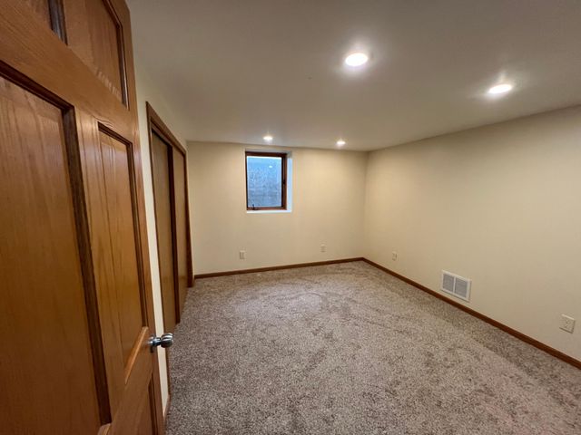 8499 Hilo Lane S, Cottage Grove, MN 55016