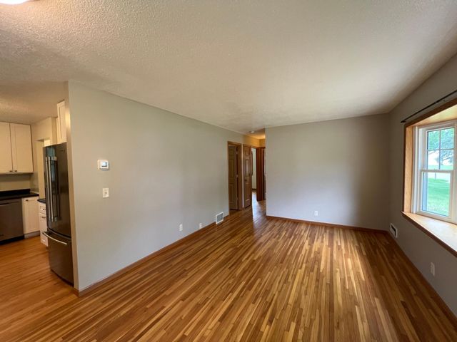 8499 Hilo Lane S, Cottage Grove, MN 55016
