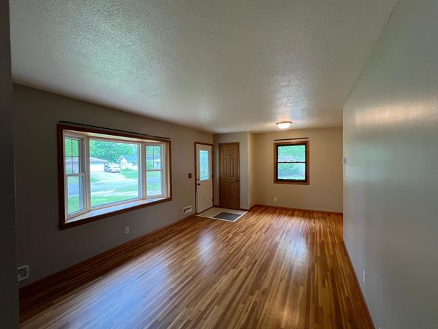 8499 Hilo Lane S, Cottage Grove, MN 55016