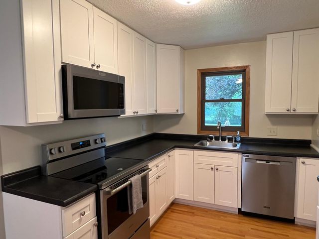 8499 Hilo Lane S, Cottage Grove, MN 55016