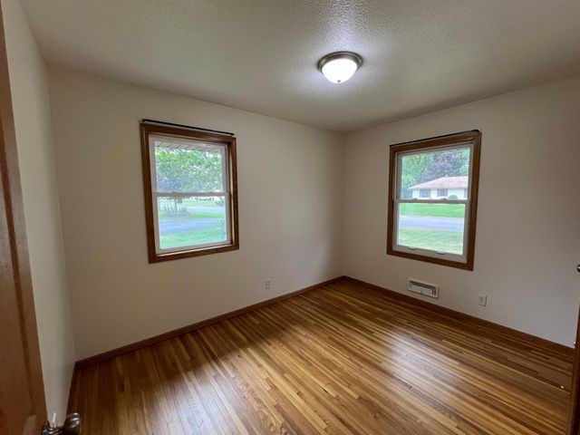 8499 Hilo Lane S, Cottage Grove, MN 55016