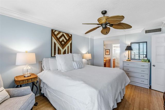 6300 MIDNIGHT PASS ROAD 708, Sarasota, FL 34242