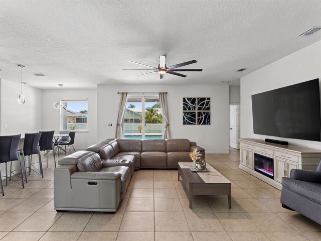 5154 NW North Macedo Boulevard, Port St. Lucie, FL 34983