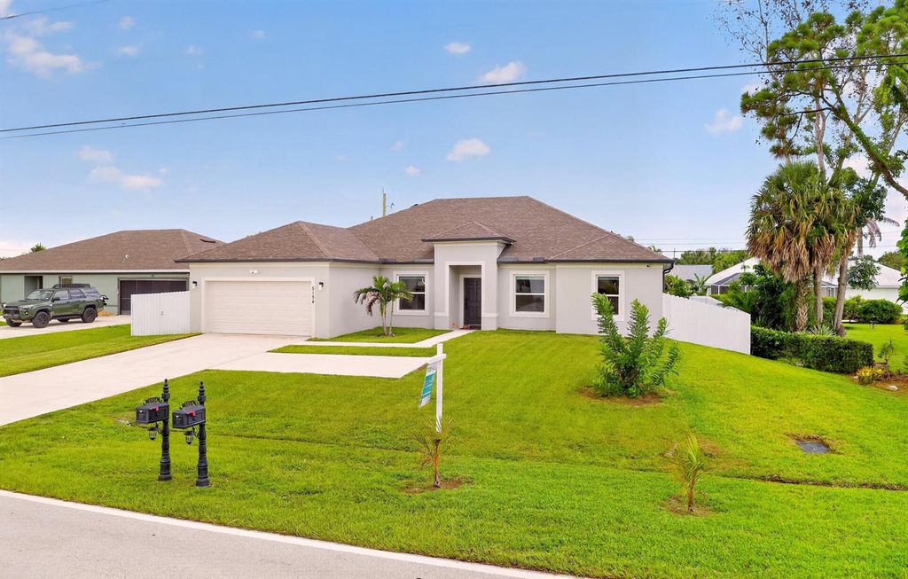 5154 NW North Macedo Boulevard, Port St. Lucie, FL 34983