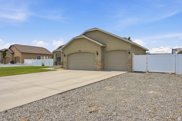 13524 S GRAND TROTTER WAY, Herriman, UT 84096