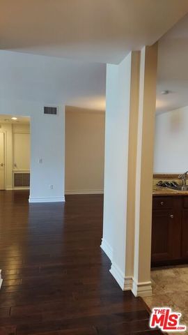 1726 S Bentley Avenue 304, Los Angeles, CA 90025