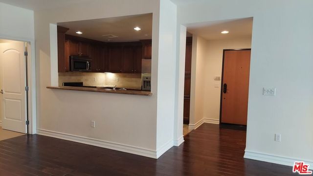1726 S Bentley Avenue 304, Los Angeles, CA 90025