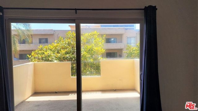 1726 S Bentley Avenue 304, Los Angeles, CA 90025