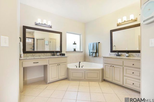16052 Magnolia Trace Pkwy, Saint George, LA 70817