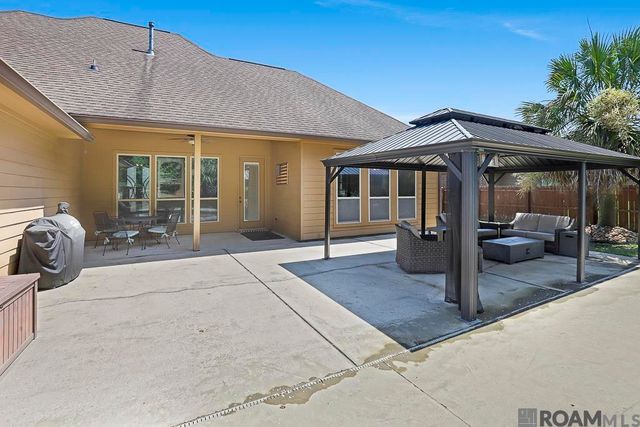 16052 Magnolia Trace Pkwy, Saint George, LA 70817