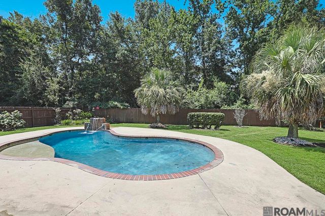 16052 Magnolia Trace Pkwy, Saint George, LA 70817