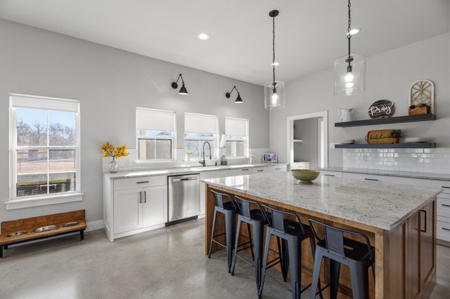 105 Proctor Lane, Decatur, TX 76234