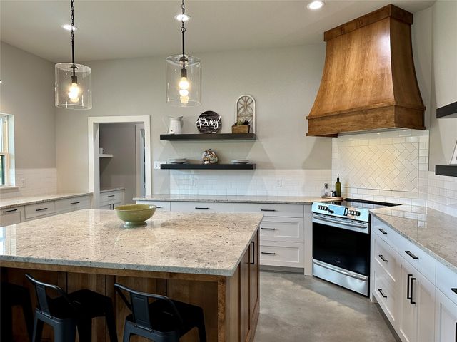 105 Proctor Lane, Decatur, TX 76234