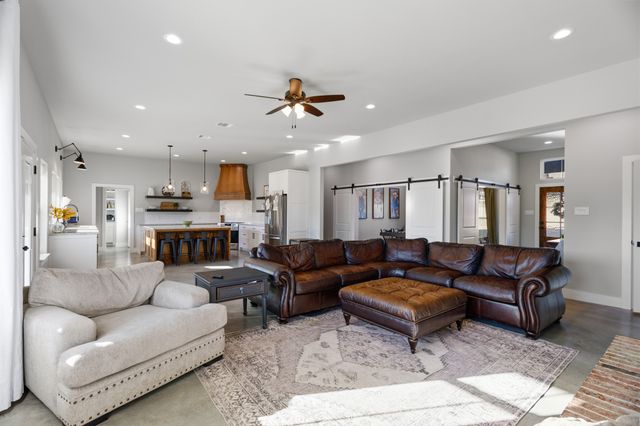 105 Proctor Lane, Decatur, TX 76234