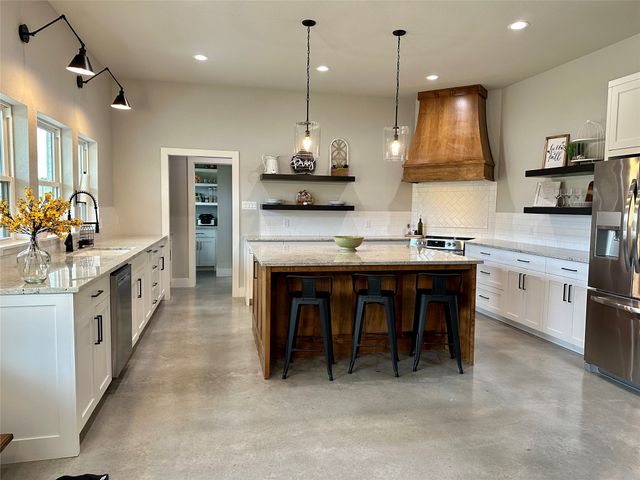 105 Proctor Lane, Decatur, TX 76234