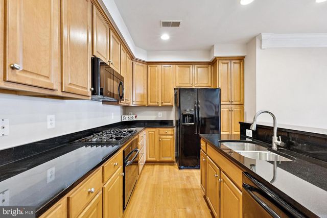 14762 POTOMAC BRANCH DR, Woodbridge, VA 22191