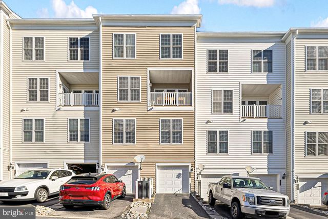 14762 POTOMAC BRANCH DR, Woodbridge, VA 22191