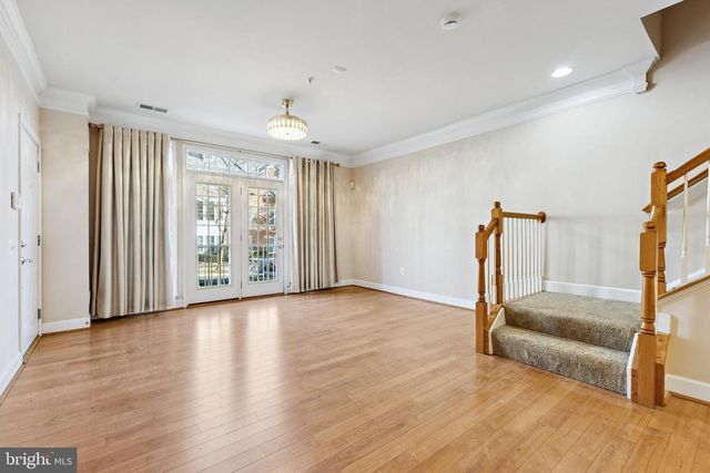 14762 POTOMAC BRANCH DR, Woodbridge, VA 22191