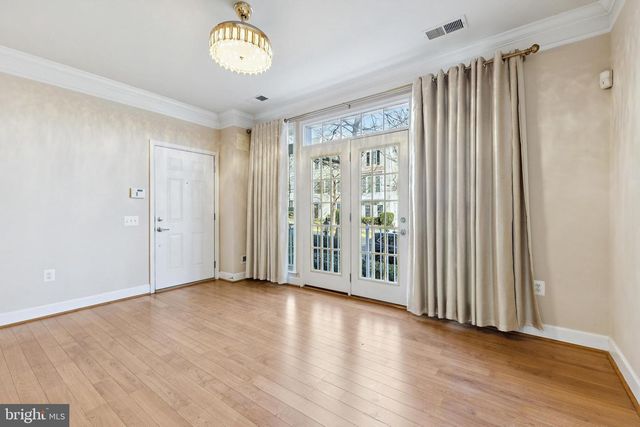 14762 POTOMAC BRANCH DR, Woodbridge, VA 22191