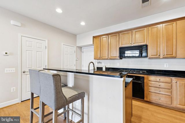 14762 POTOMAC BRANCH DR, Woodbridge, VA 22191