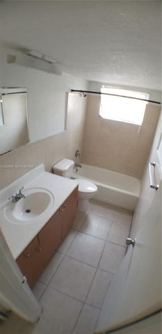 13700 NE 6th Avenue 113, North Miami, FL 33161