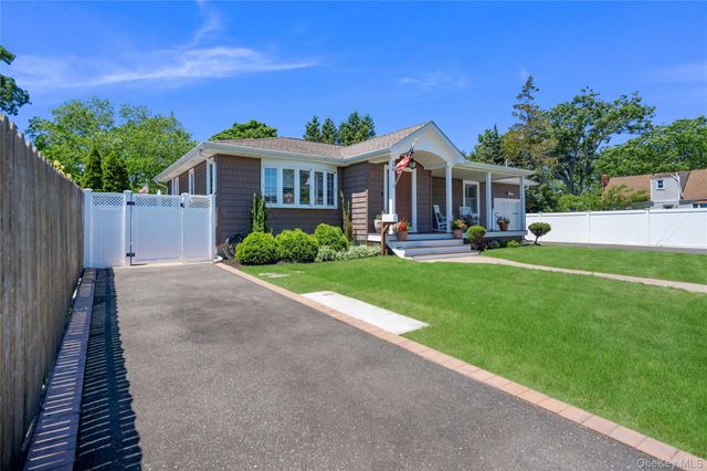 190 Sexton Road, West Babylon, NY 11704