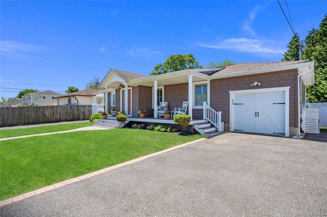190 Sexton Road, West Babylon, NY 11704