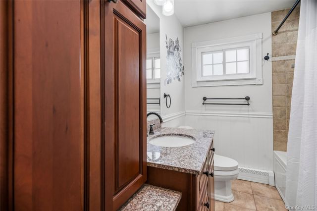 190 Sexton Road, West Babylon, NY 11704