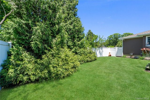 190 Sexton Road, West Babylon, NY 11704