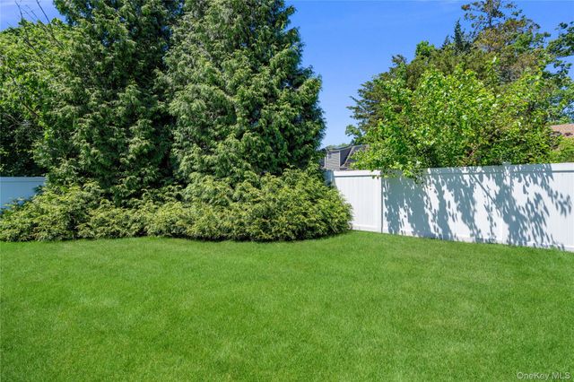 190 Sexton Road, West Babylon, NY 11704